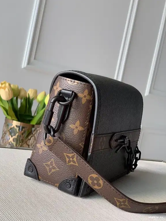 WIS SOFT TRUNK LOUIS VUITTON 0614